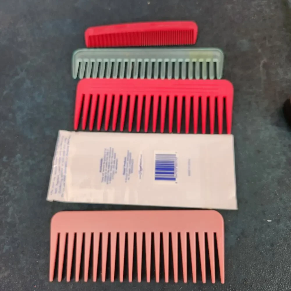 Lot of 5 Plastic Combs Diane Conair Goody Hair Tools